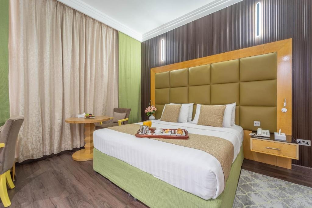 The Leela Hotel image 7